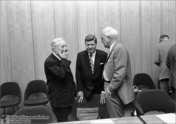 Hanns-Martin Schleyer und Walter Arendt (1971)